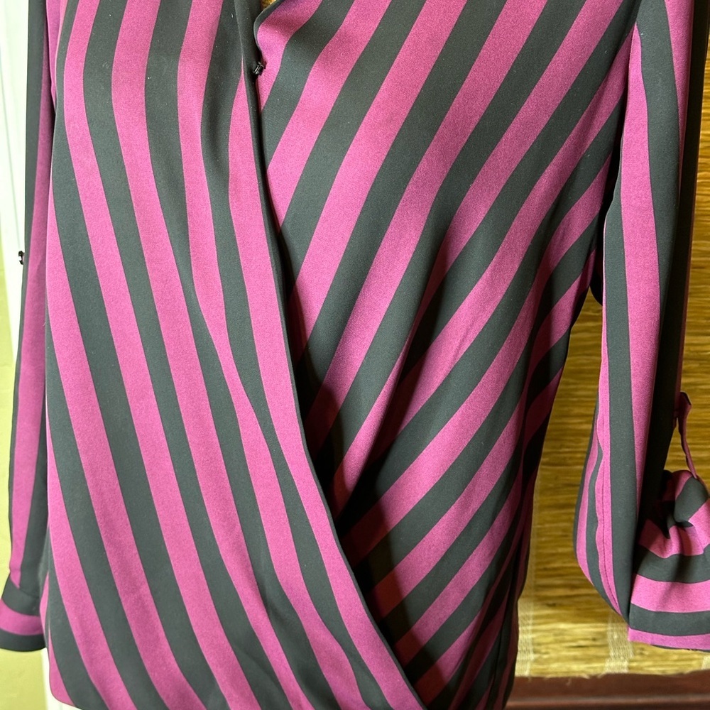 Pleione wrap blouse - Picture 7 of 8